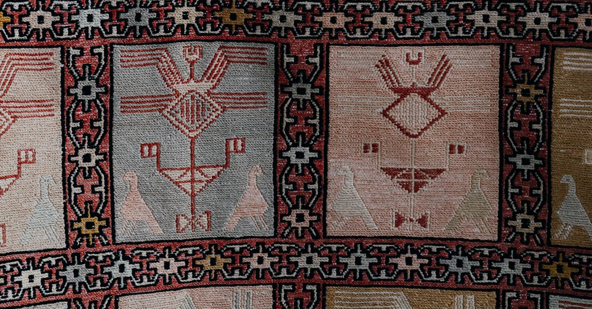 What is the history of the Moroccan Berber rug?